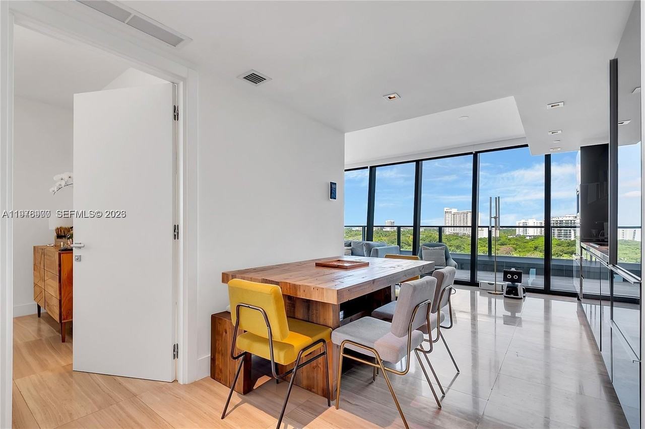 1451 Brickell Ave ##904 - Photo 4 of 28