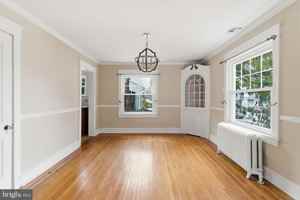 featured image of 530 E Manoa Rd