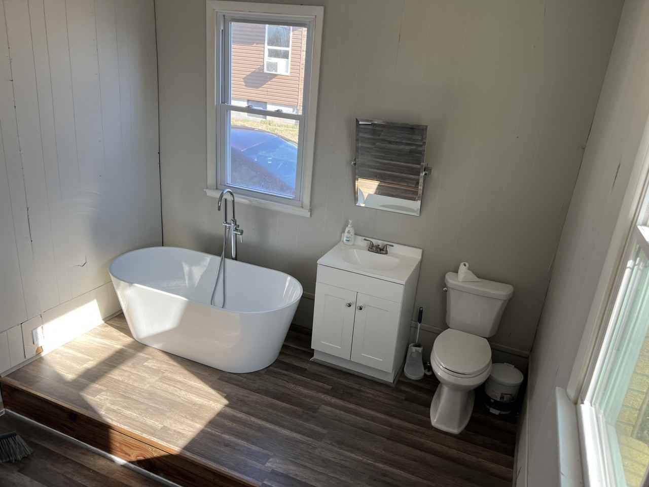 1207 Sullivan Dr - Photo 2 of 42