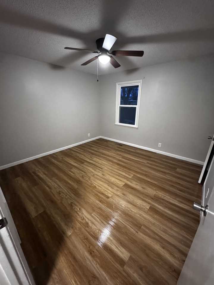 1207 Sullivan Dr - Photo 3 of 42