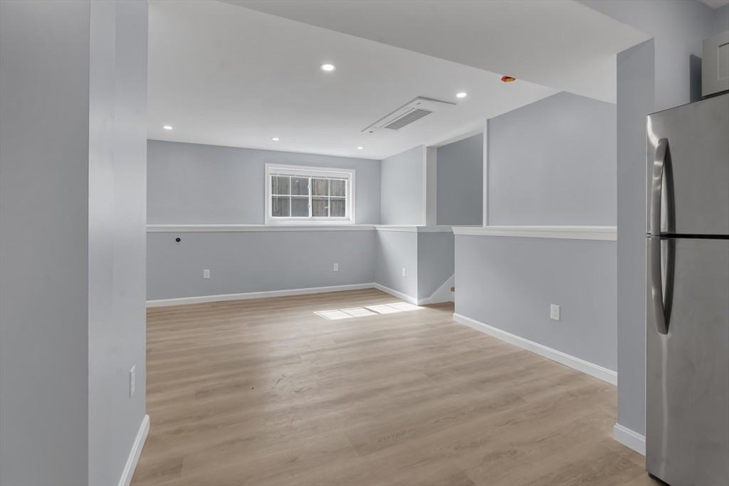 160 Chatham St ##0 - Photo 7 of 25