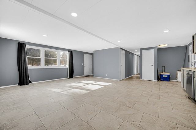 2322 W Loves Ln - Photo 5 of 14