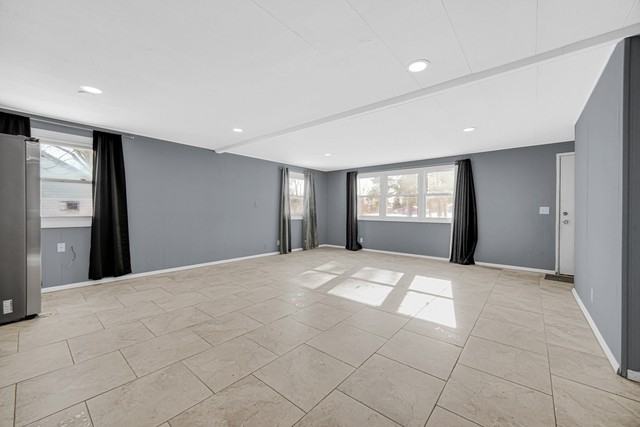 2322 W Loves Ln - Photo 6 of 14