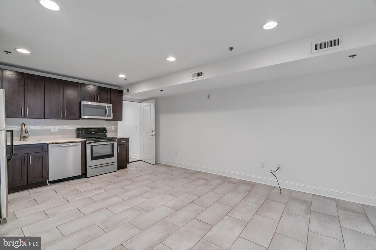 2566 FRANKFORD Avenue unit: Basement - Photo 4 of 19