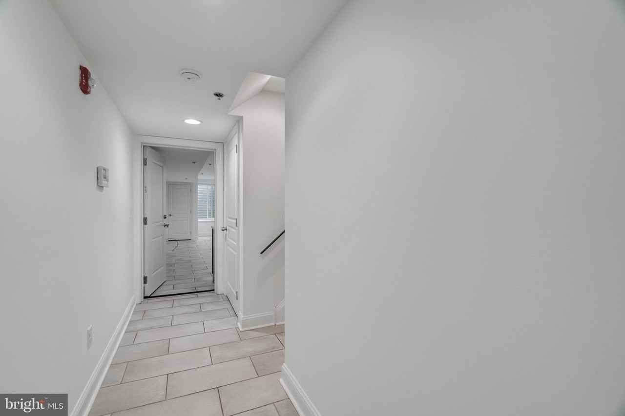 2566 FRANKFORD Avenue unit: Basement - Photo 7 of 19