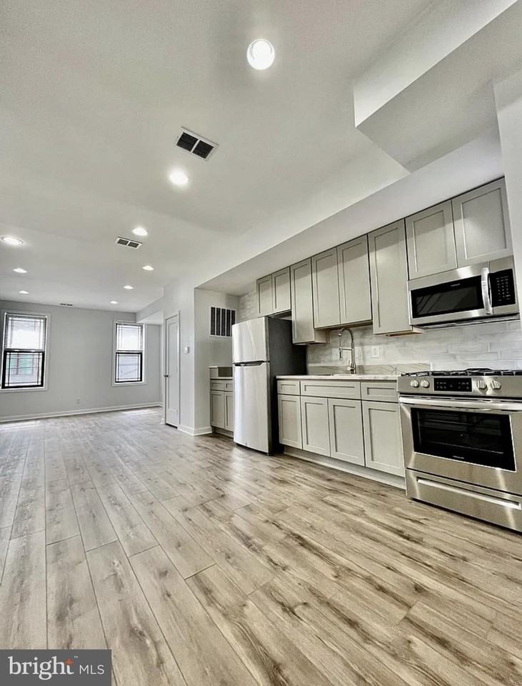 2105 E Huntingdon St Unit 2 - Photo 5 of 17