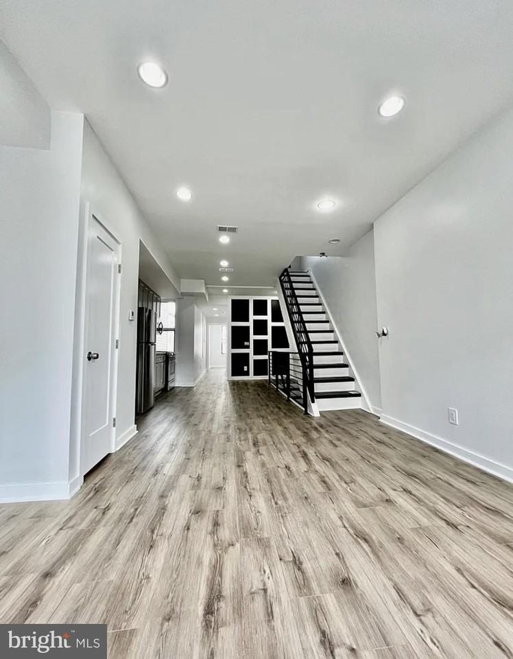 2105 E Huntingdon St Unit 2 - Photo 6 of 17