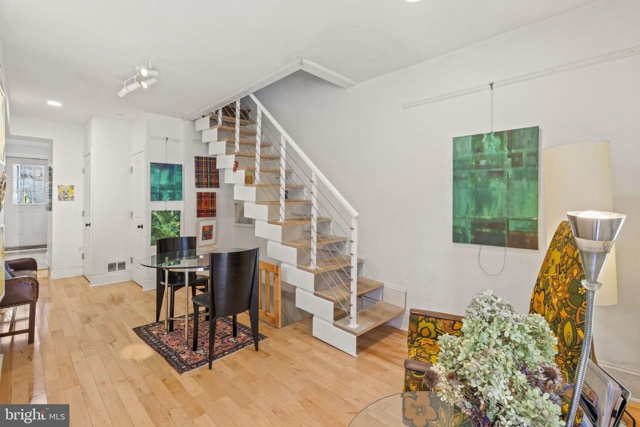 312 Gerritt St - Photo 2 of 27