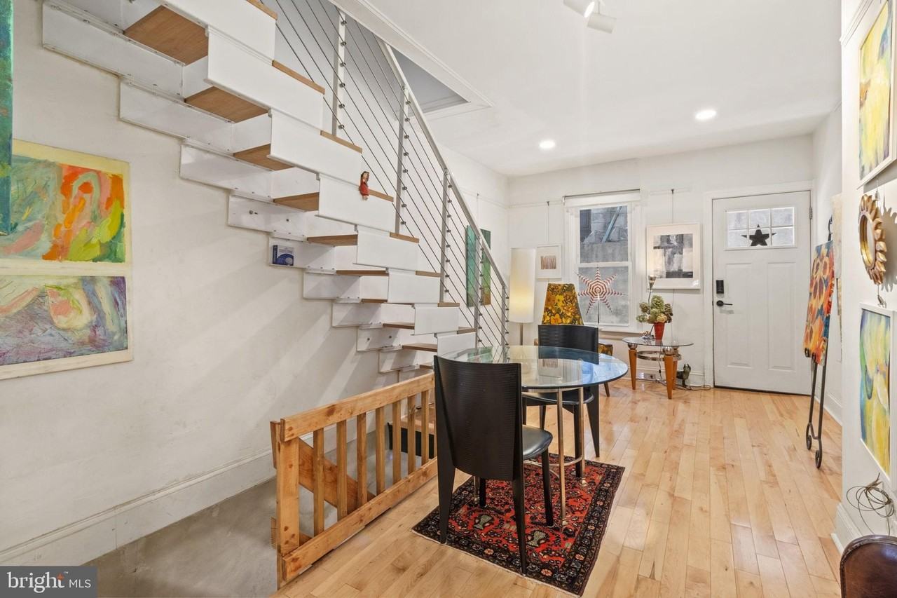 312 Gerritt St - Photo 4 of 27