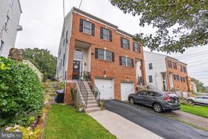 featured image of 321 Fountain St