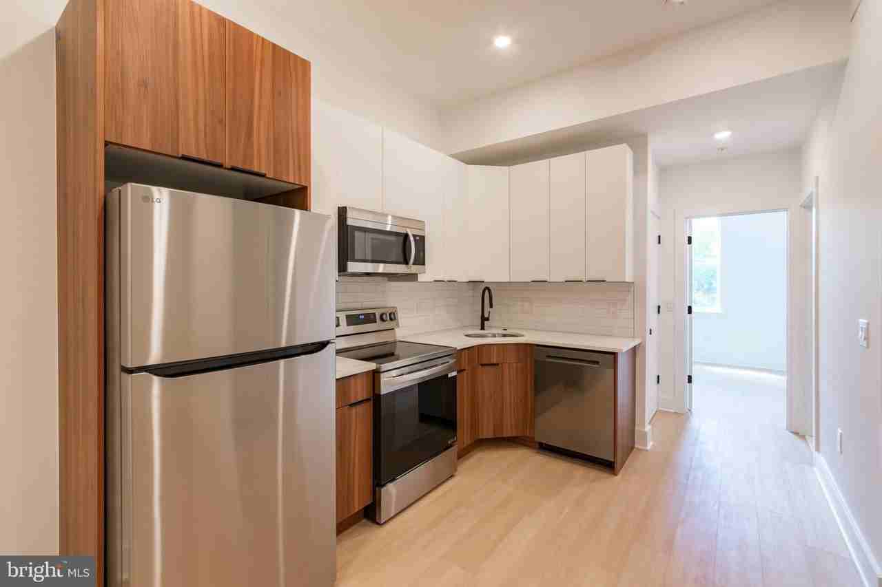 4408 Lancaster Ave Unit 203 - Photo 5 of 15