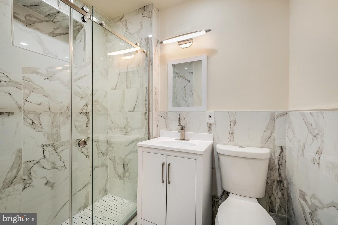 704-06 S Washington Sq Apt 1r - Photo 6 of 18