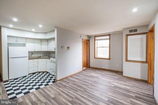 734 S 9th St Apt 4f - Photo 1 of 1