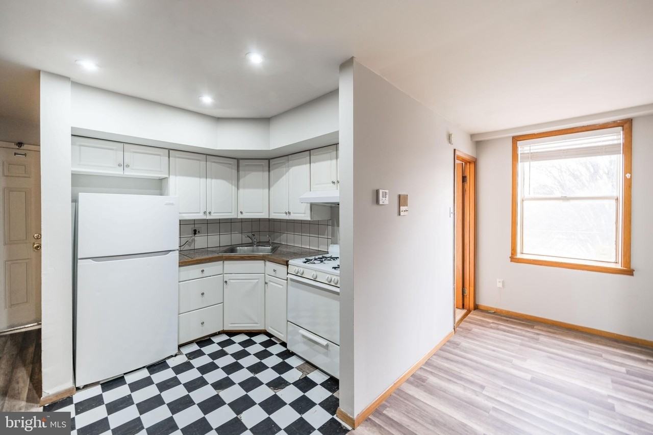 734 S 9th St Apt 4f - Photo 3 of 11