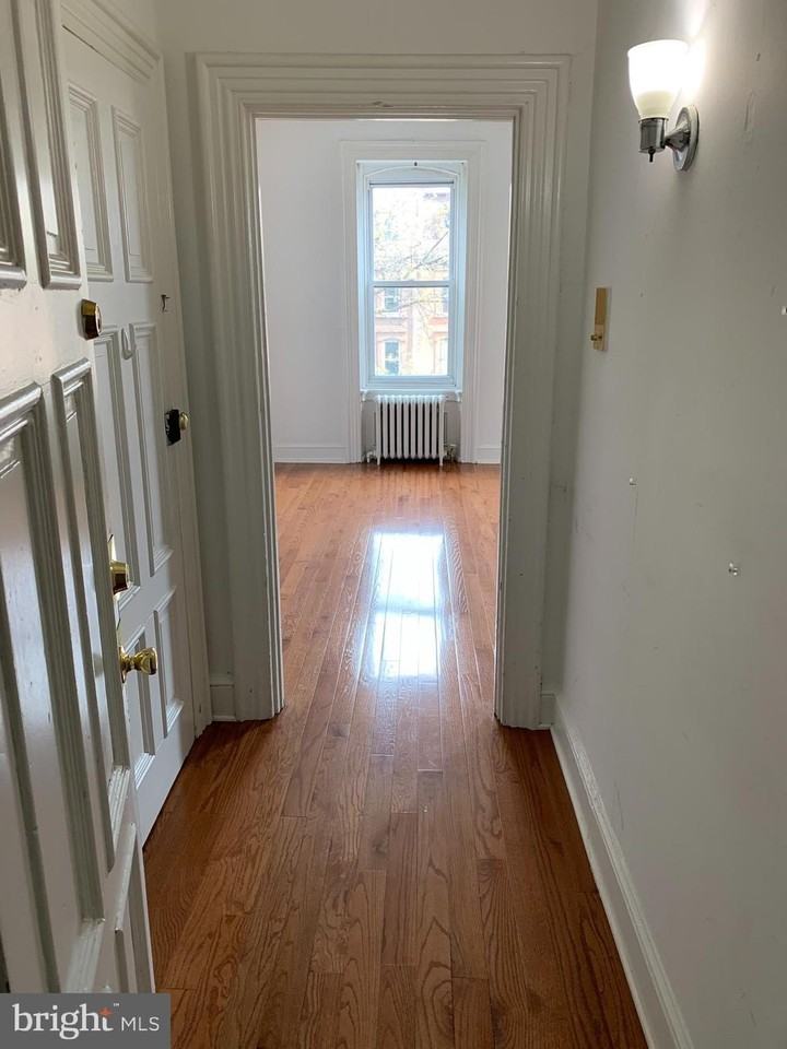 1916 Spring Garden St Apt 3f - Photo 2 of 8