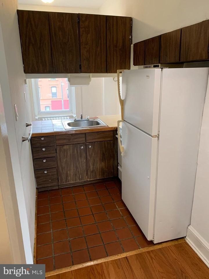 1916 Spring Garden St Apt 3f - Photo 5 of 8