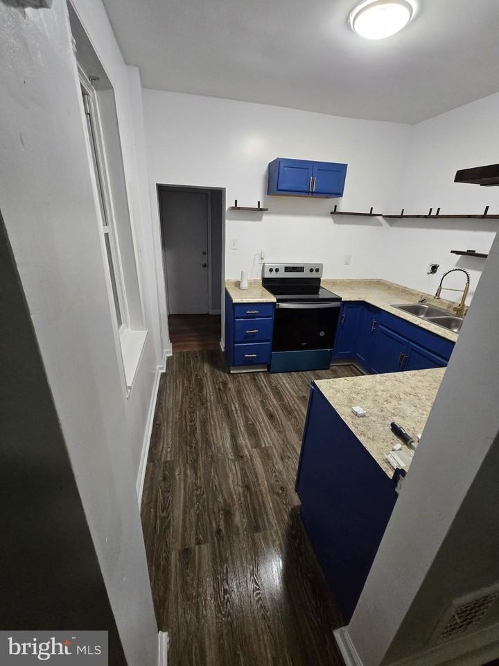 3528 Joyce St - Photo 2 of 9