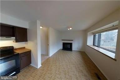 1534 Scandia Cir - Photo 4 of 30