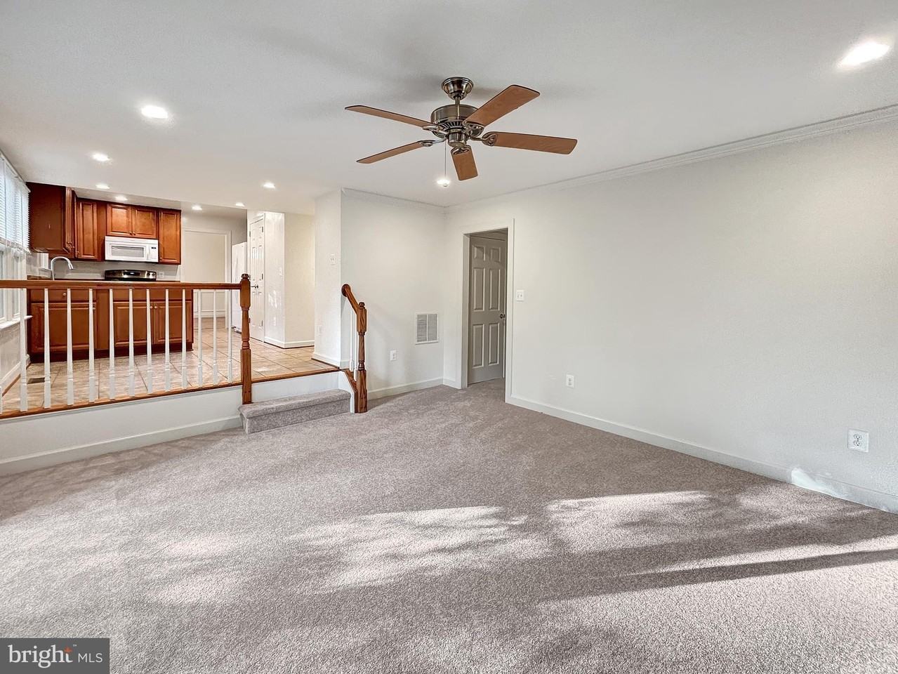 5704 Captain Jones Ct - Photo 5 of 34