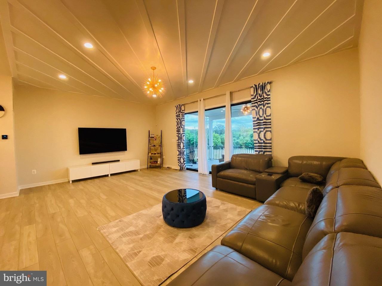 23603 Hopewell Manor Ter - Photo 3 of 45