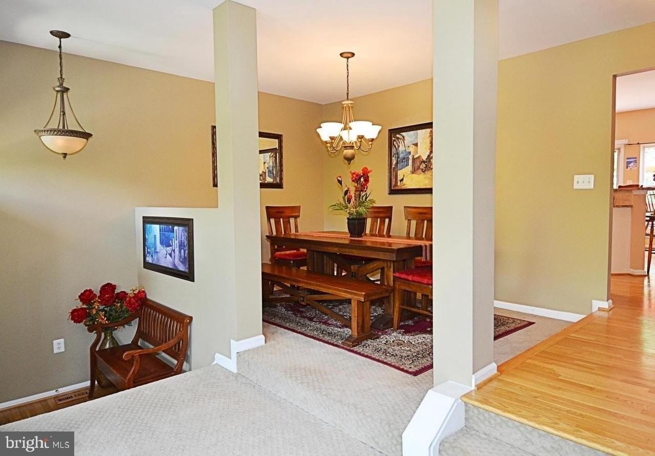 21168 Millwood Sq - Photo 3 of 12