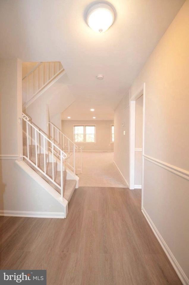 12318 Cinnamon St - Photo 4 of 34