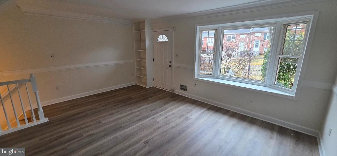 14419 Falmouth Dr - Photo 2 of 23