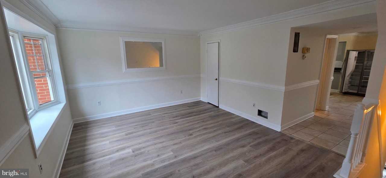 14419 Falmouth Dr - Photo 3 of 23