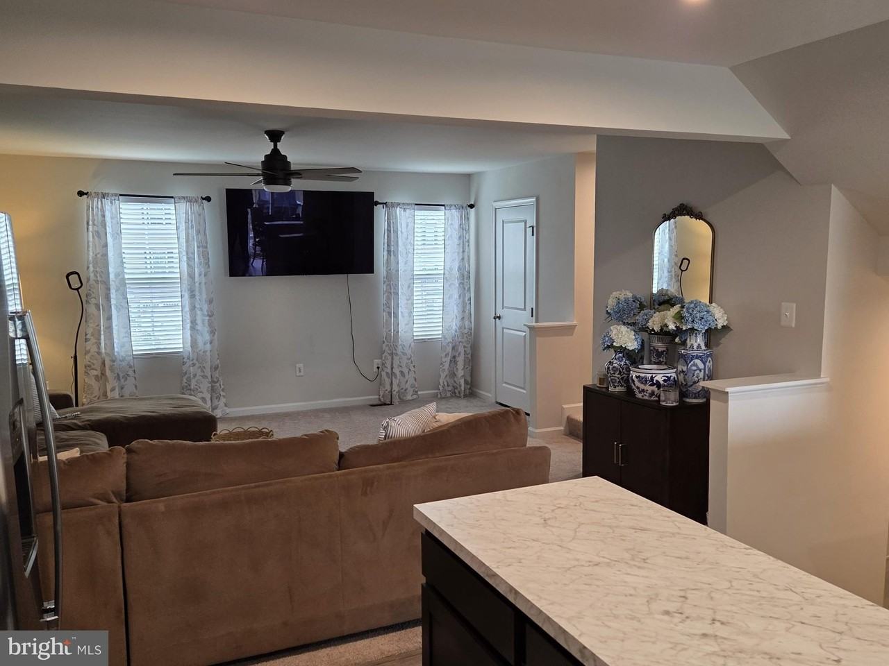 503 Williams St - Photo 6 of 13