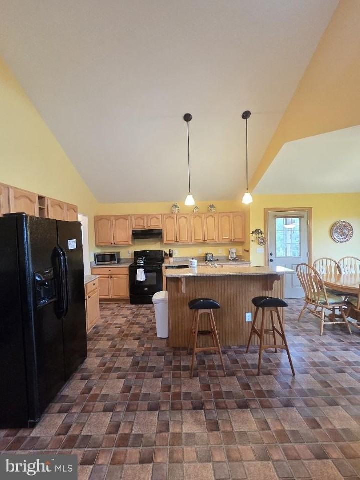 6209 Stubbs Cove Ln - Photo 5 of 33