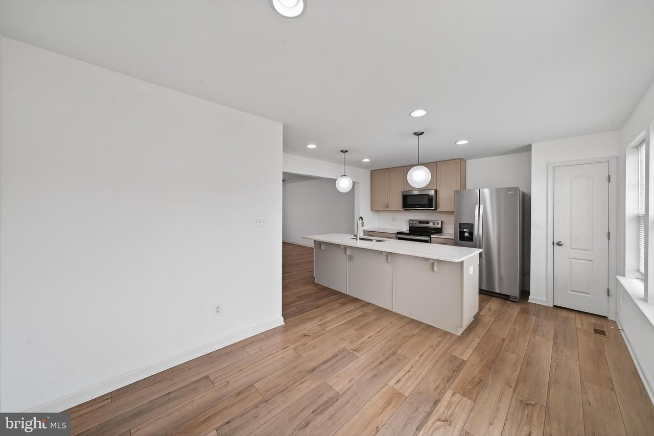 18 Needle Ct - Photo 7 of 31