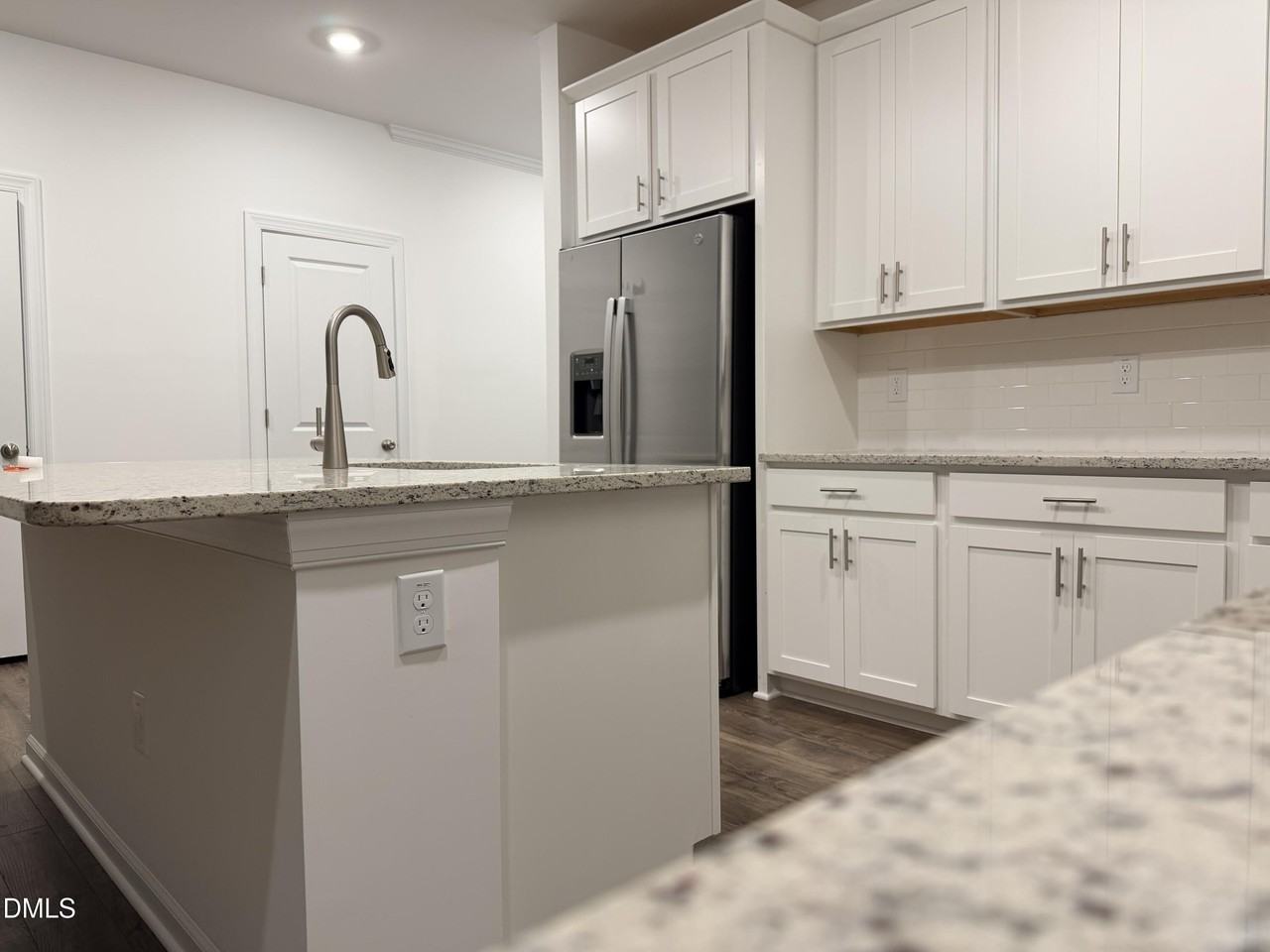 44 Charlie Cir - Photo 3 of 19