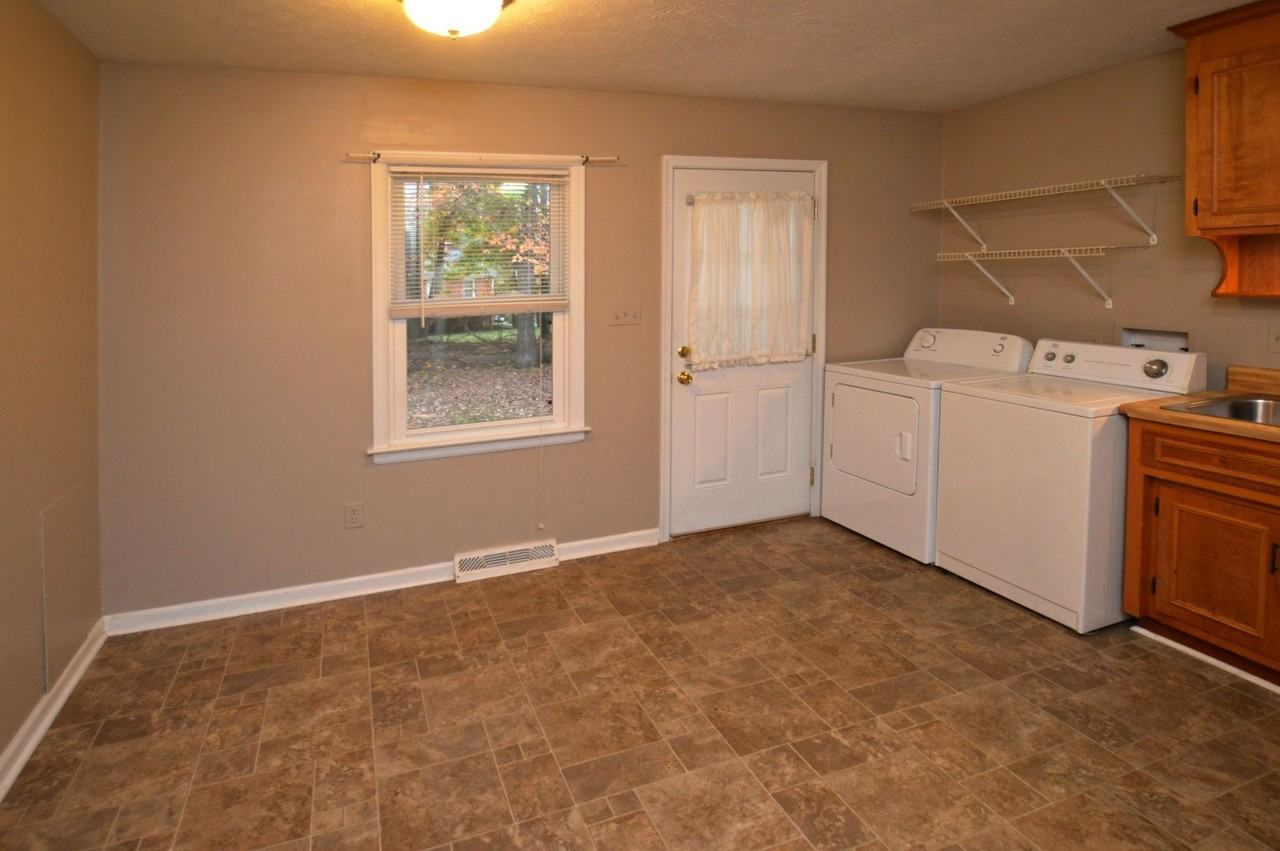 1603 Wards Ferry Rd #B - Photo 6 of 9