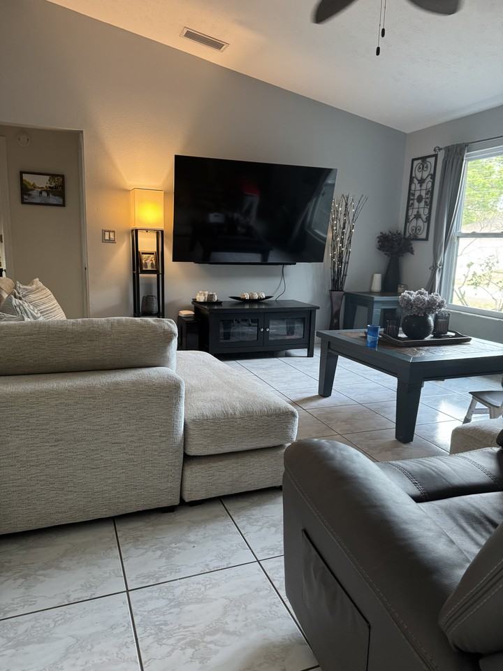 4478 Longford Drive - Photo 4 of 17