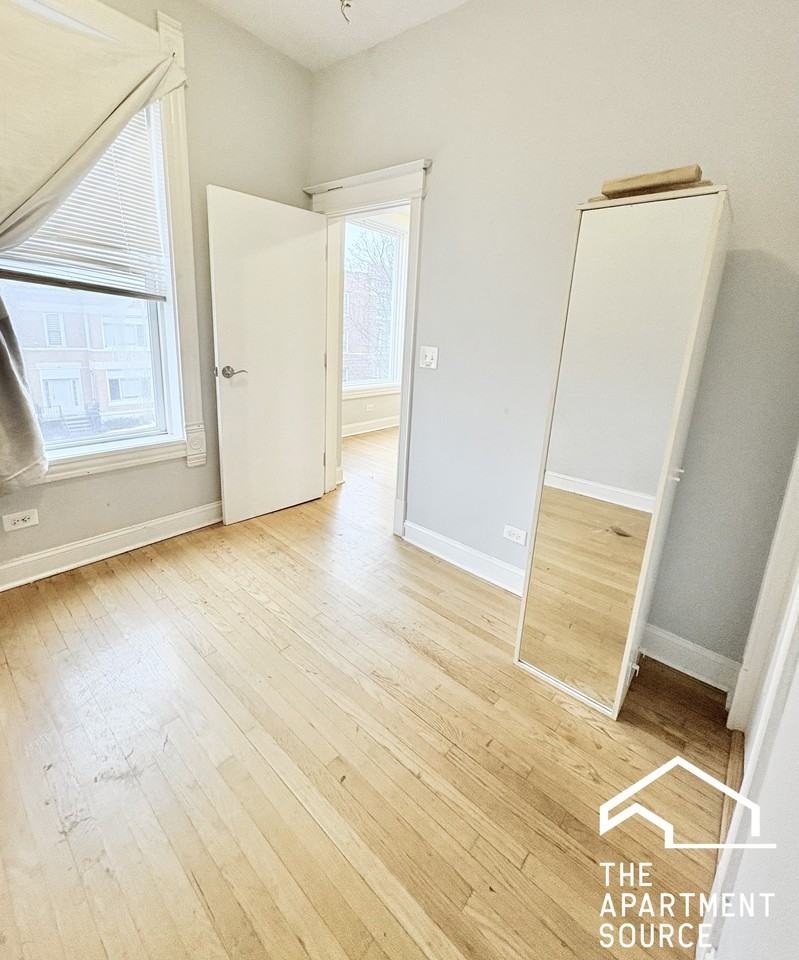 208 N Kolin Ave #3 - Photo 6 of 18