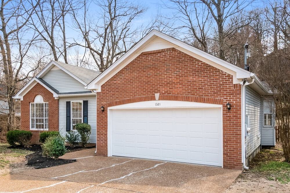 1321 Georgetown Dr - Photo 3 of 16