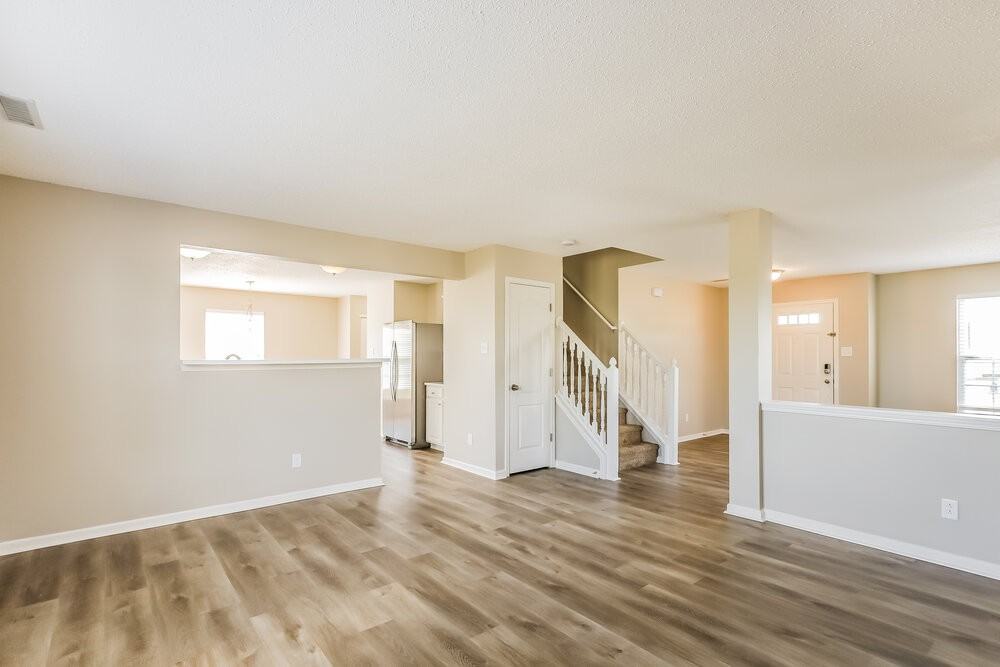 1904 Breakwater Dr - Photo 5 of 17