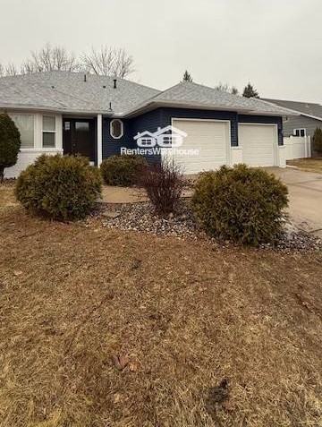 10911 Kentucky Ave N - Photo 2 of 20