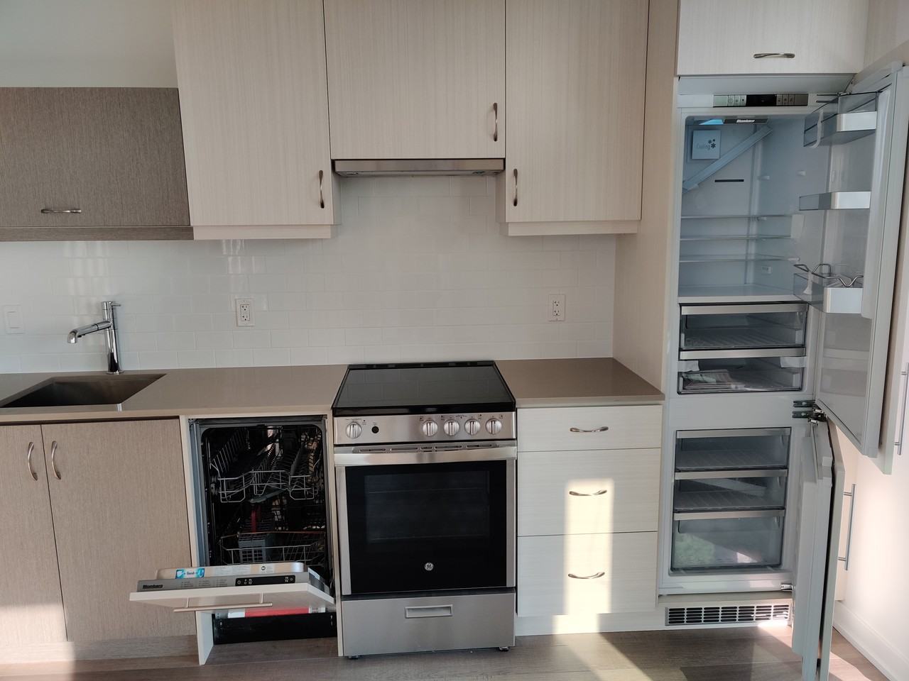 181 Huron Street #1401 - Photo 5 of 16