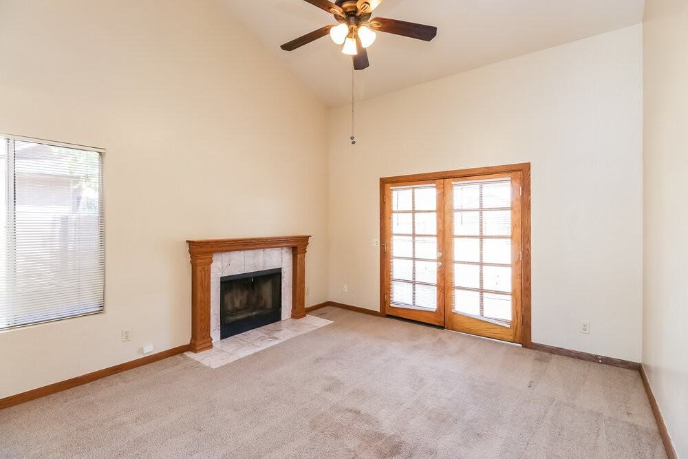 6232 W Laredo St - Photo 3 of 16