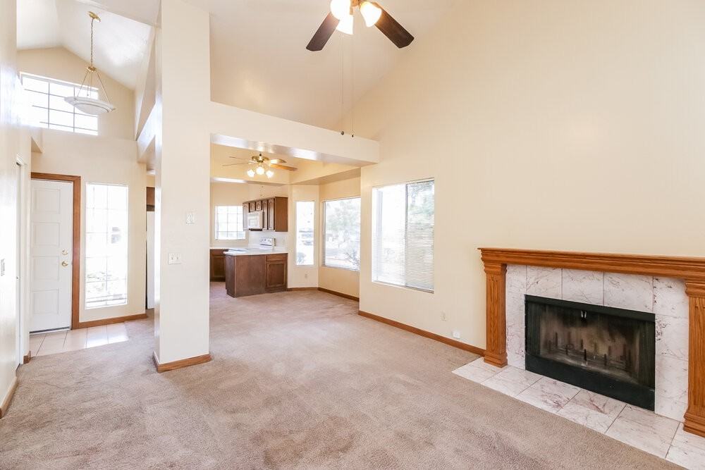 6232 W Laredo St - Photo 4 of 16