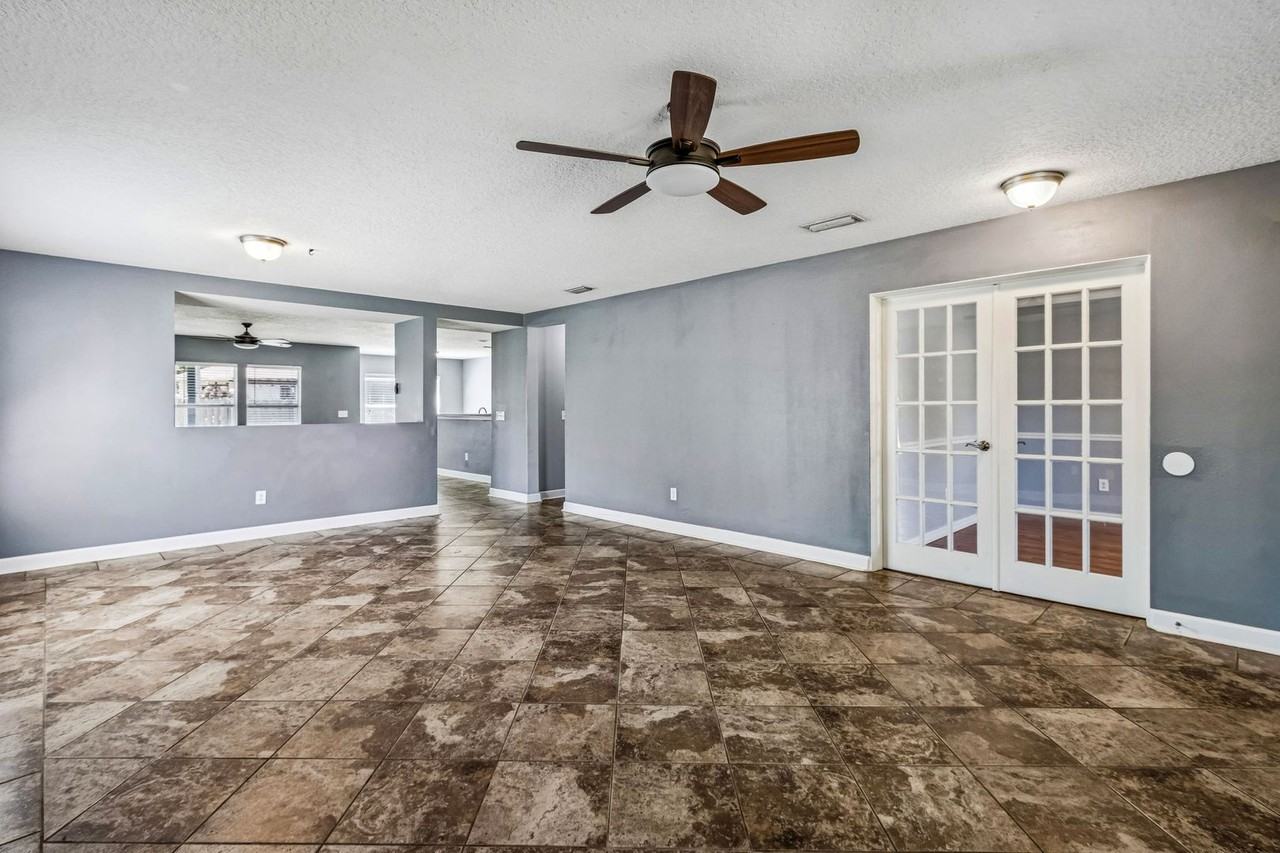 96198 Boardwalk Lndg - Photo 4 of 28