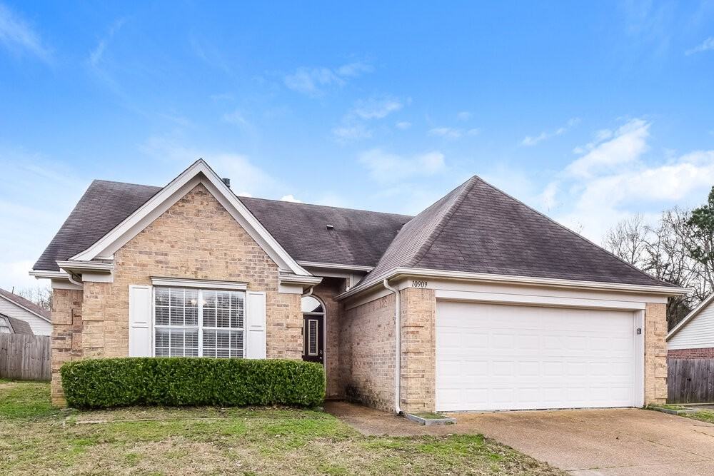 10909 Lexington Dr - Photo 3 of 16