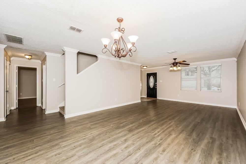 3904 Foxhound Ln - Photo 5 of 17