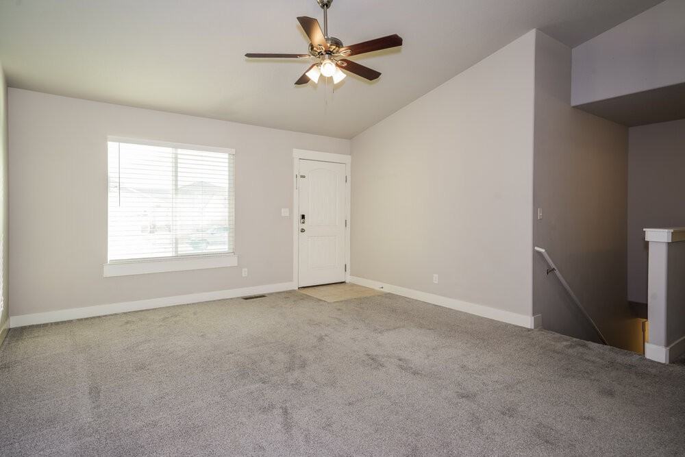 2419 E Prairie Ln - Photo 5 of 17