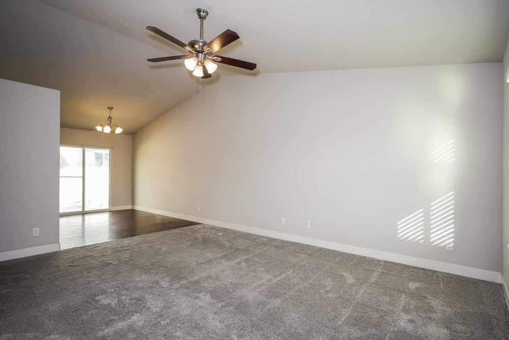 2419 E Prairie Ln - Photo 6 of 17