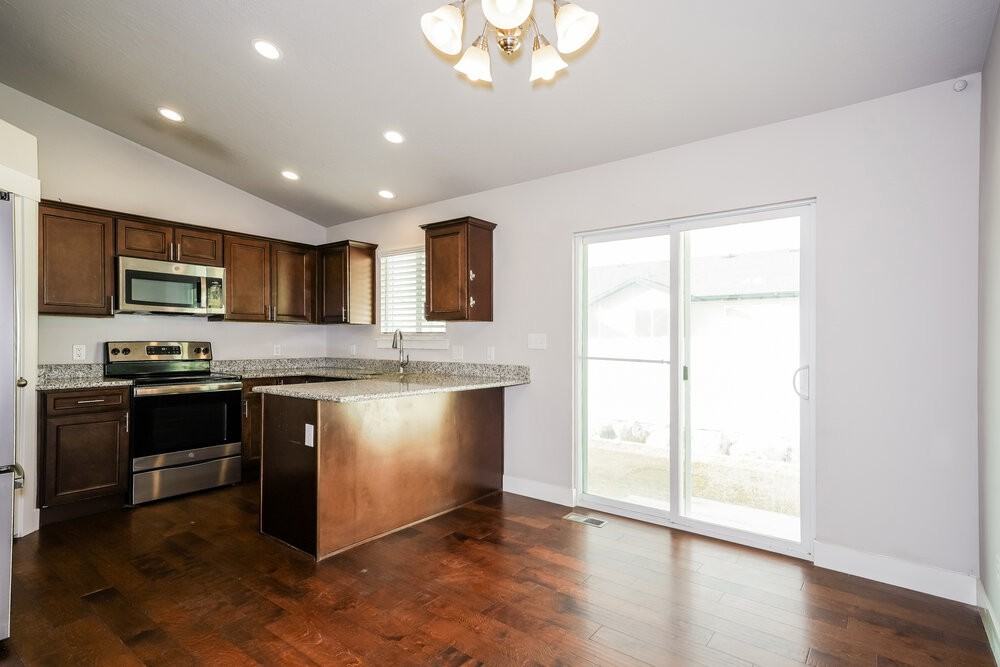 2419 E Prairie Ln - Photo 7 of 17