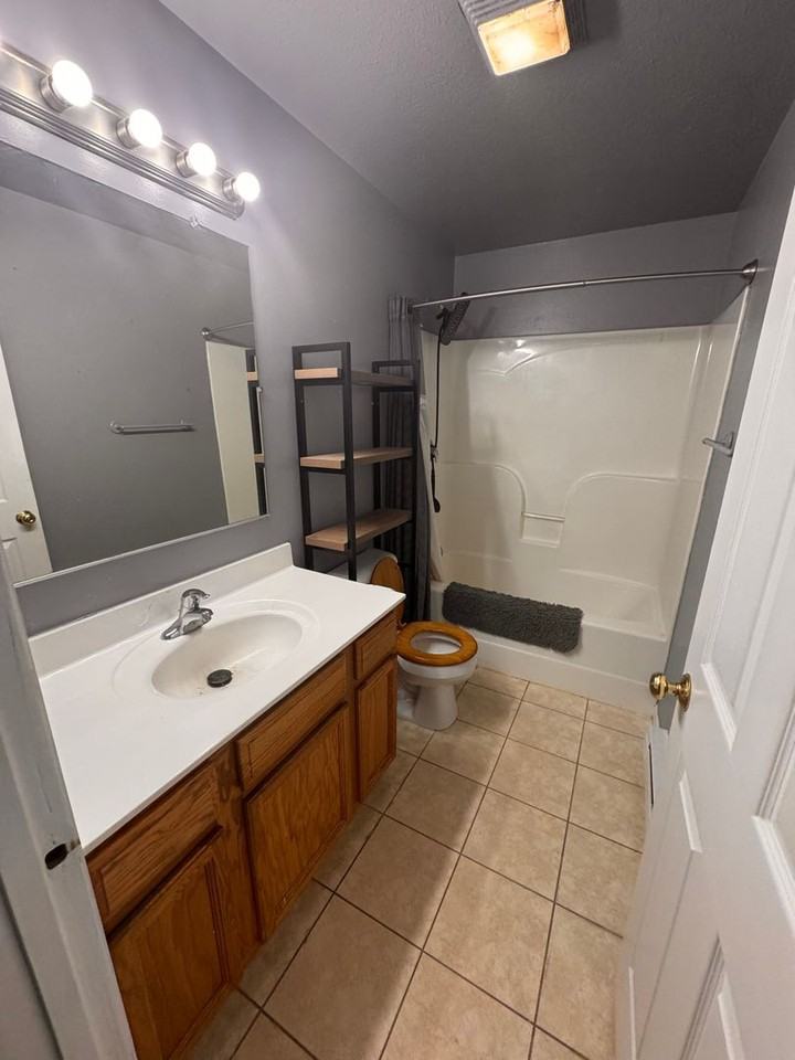 23167 3rd St - Photo 7 of 11