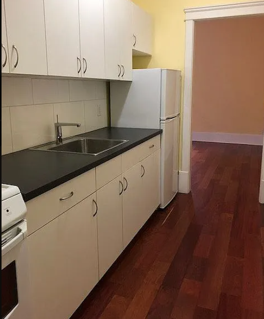 5170 - 1411 Centre St SW - Photo 3 of 10