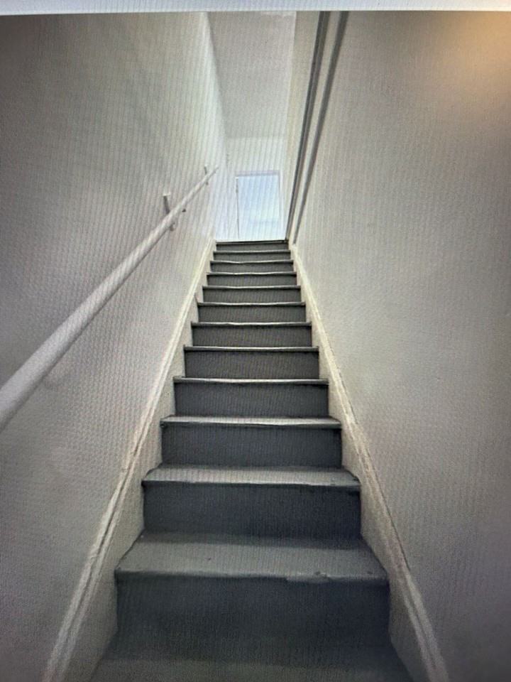 319 Rutherford Ave - Photo 7 of 11